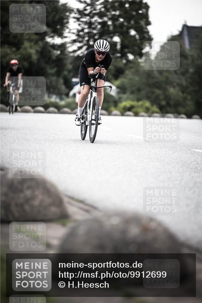 21.06.2026 - 29. Vierlanden-Triathlon H.Heesch http://msf.ph/oto/9912699 21.06.2026 09:58:03 Radfahren 19, 54, 267 meine-sportfotos.de