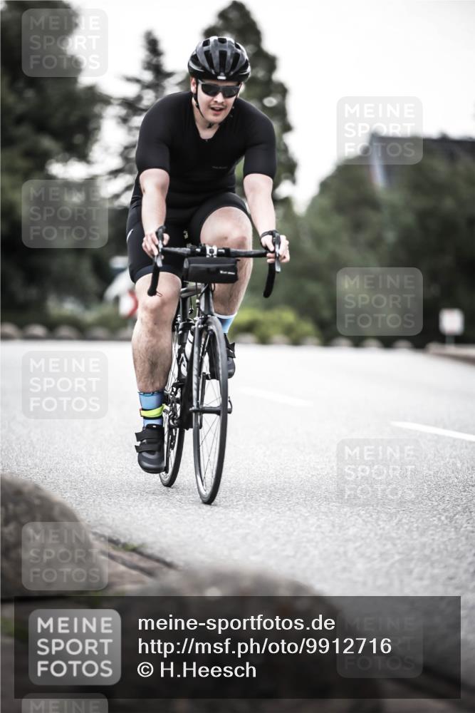 21.06.2026 - 29. Vierlanden-Triathlon H.Heesch http://msf.ph/oto/9912716 21.06.2026 09:58:05 Radfahren 19, 54, 267 meine-sportfotos.de