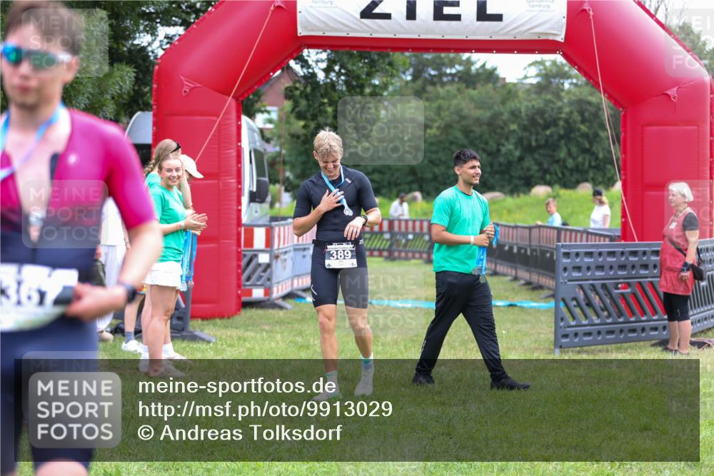 21.06.2026 - 29. Vierlanden-Triathlon Andreas Tolksdorf http://msf.ph/oto/9913029 21.06.2026 10:59:15 Ziel  meine-sportfotos.de