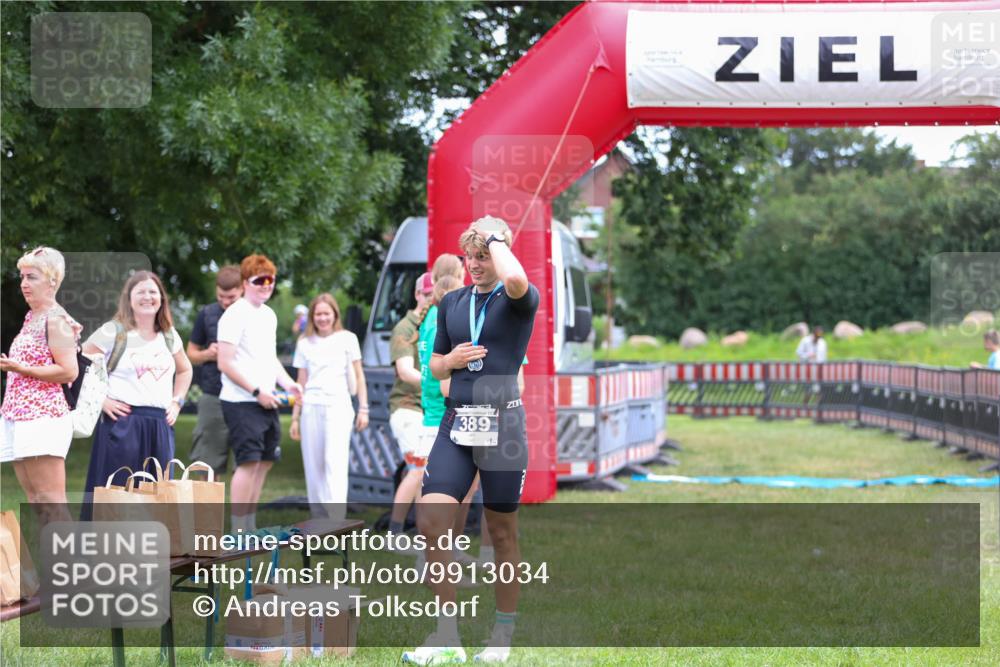 21.06.2026 - 29. Vierlanden-Triathlon Andreas Tolksdorf http://msf.ph/oto/9913034 21.06.2026 10:59:17 Ziel  meine-sportfotos.de