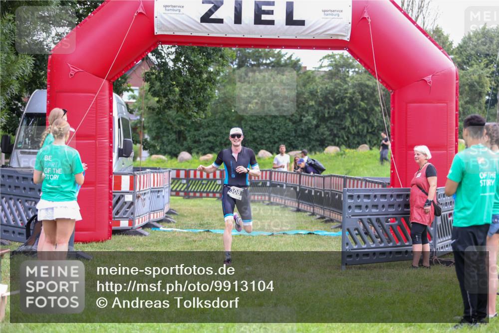 21.06.2026 - 29. Vierlanden-Triathlon Andreas Tolksdorf http://msf.ph/oto/9913104 21.06.2026 11:00:41 Ziel 308 meine-sportfotos.de