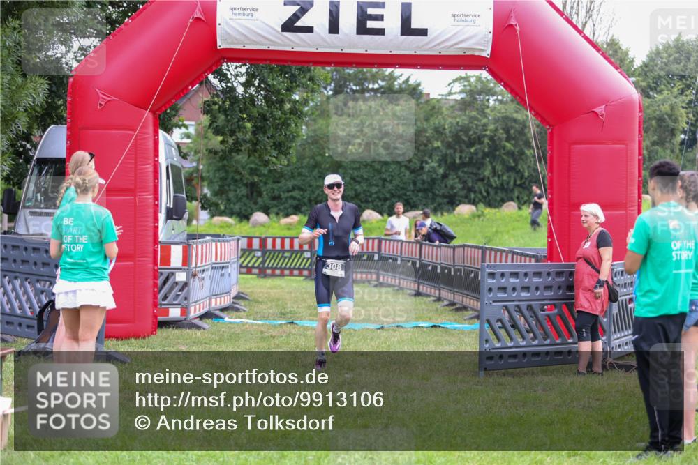 21.06.2026 - 29. Vierlanden-Triathlon Andreas Tolksdorf http://msf.ph/oto/9913106 21.06.2026 11:00:41 Ziel 308 meine-sportfotos.de