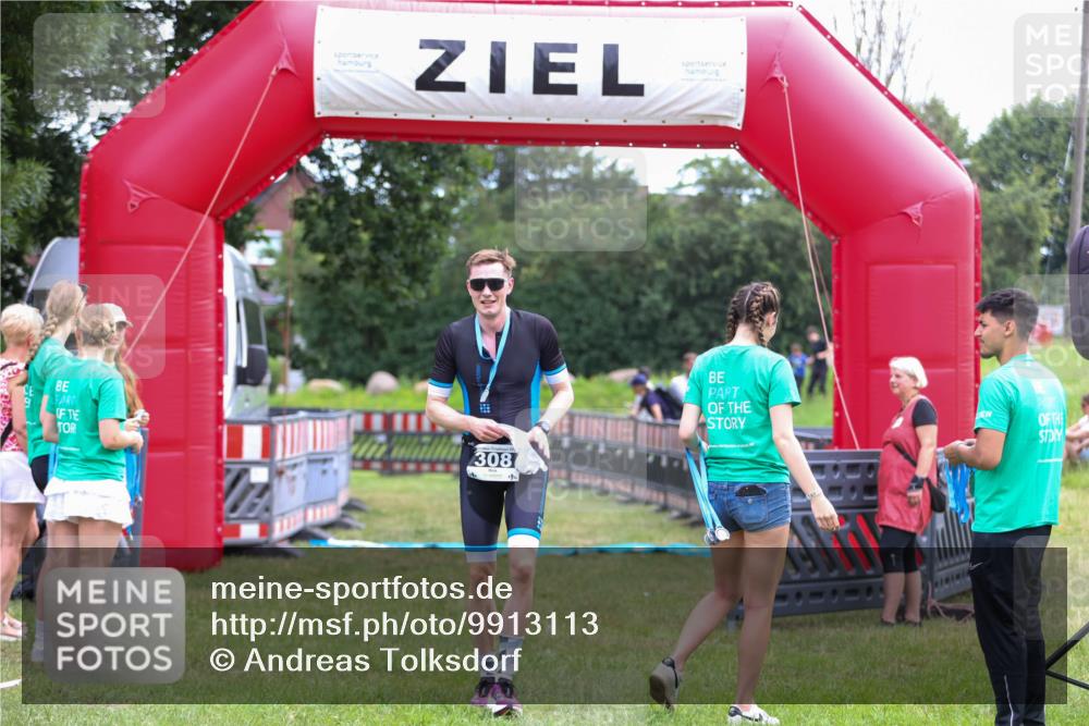 21.06.2026 - 29. Vierlanden-Triathlon Andreas Tolksdorf http://msf.ph/oto/9913113 21.06.2026 11:00:45 Ziel 414 meine-sportfotos.de