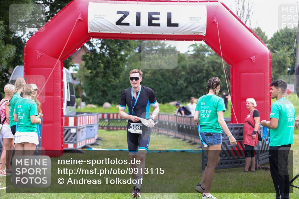 21.06.2026 - 29. Vierlanden-Triathlon Andreas Tolksdorf http://msf.ph/oto/9913115 21.06.2026 11:00:46 Ziel 414 meine-sportfotos.de