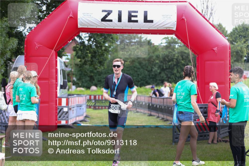 21.06.2026 - 29. Vierlanden-Triathlon Andreas Tolksdorf http://msf.ph/oto/9913118 21.06.2026 11:00:46 Ziel 414 meine-sportfotos.de