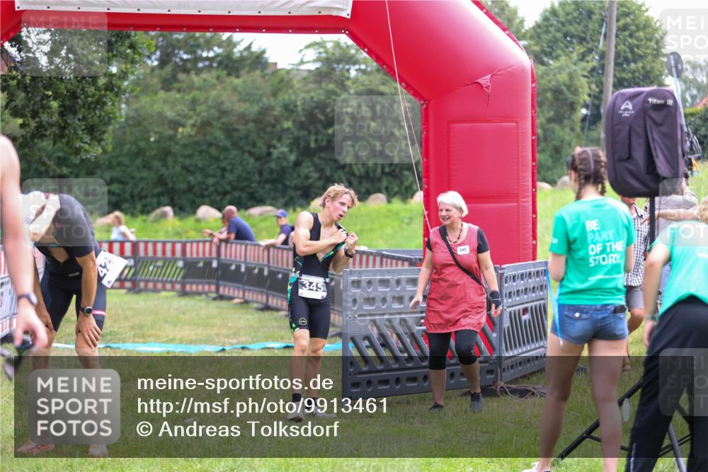 21.06.2026 - 29. Vierlanden-Triathlon Andreas Tolksdorf http://msf.ph/oto/9913461 21.06.2026 11:08:01 Ziel 345, 349, 425 meine-sportfotos.de