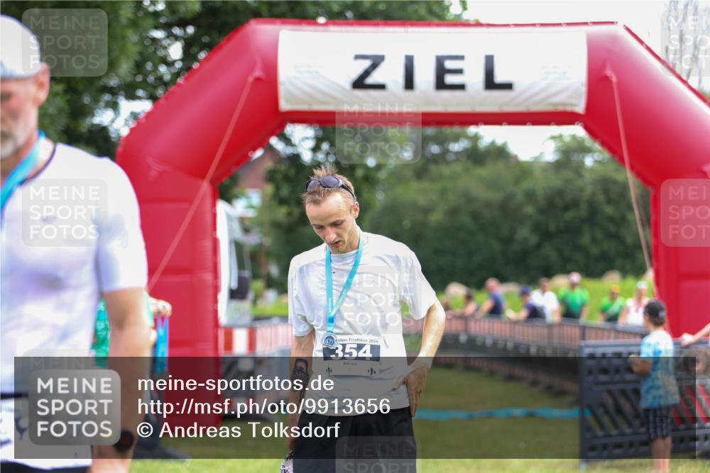 21.06.2026 - 29. Vierlanden-Triathlon Andreas Tolksdorf http://msf.ph/oto/9913656 21.06.2026 11:11:22 Ziel  meine-sportfotos.de