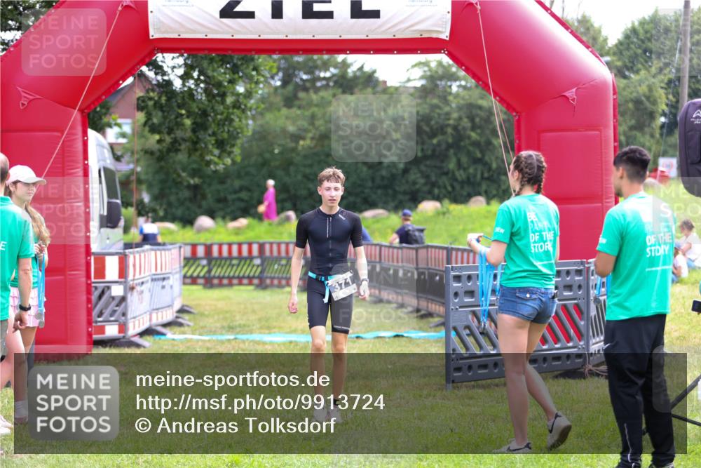 21.06.2026 - 29. Vierlanden-Triathlon Andreas Tolksdorf http://msf.ph/oto/9913724 21.06.2026 11:12:27 Ziel  meine-sportfotos.de