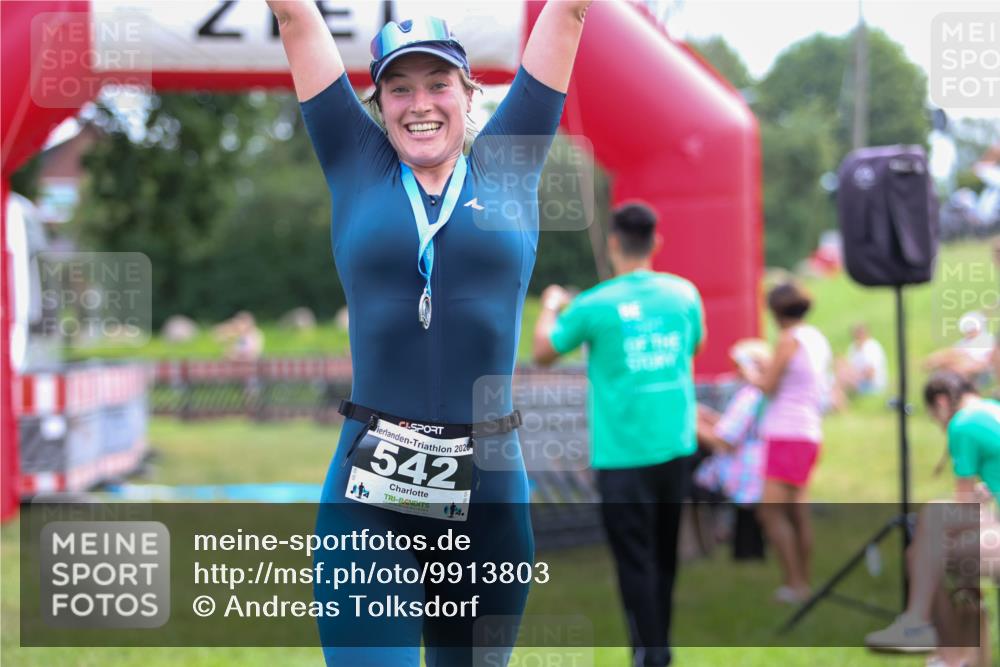 21.06.2026 - 29. Vierlanden-Triathlon Andreas Tolksdorf http://msf.ph/oto/9913803 21.06.2026 11:15:31 Ziel  meine-sportfotos.de