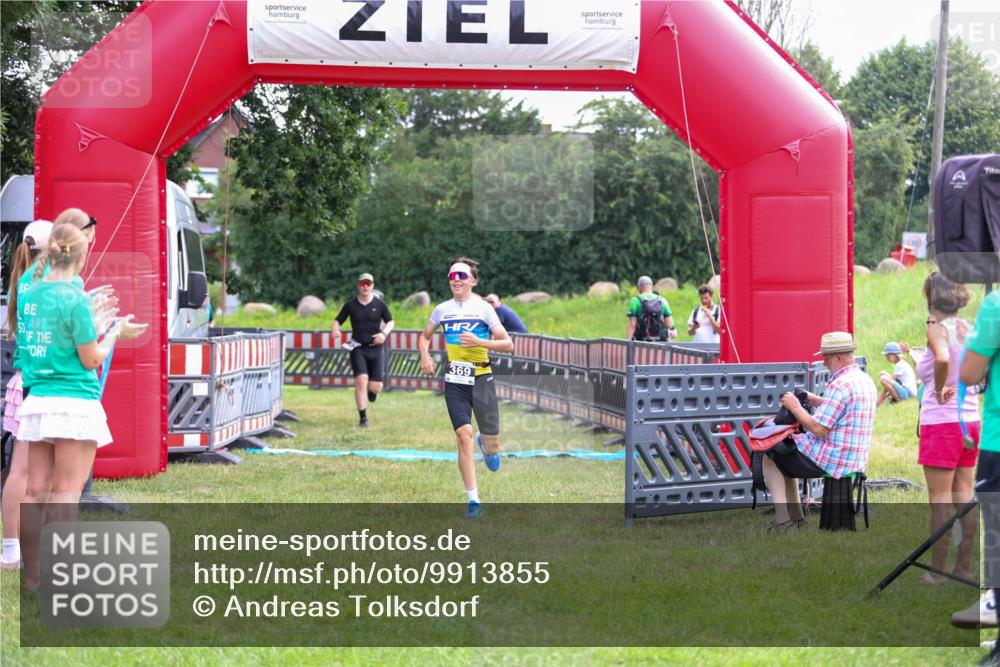 21.06.2026 - 29. Vierlanden-Triathlon Andreas Tolksdorf http://msf.ph/oto/9913855 21.06.2026 11:16:14 Ziel 313, 609 meine-sportfotos.de