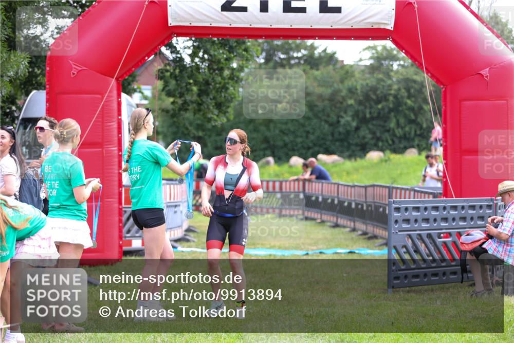 21.06.2026 - 29. Vierlanden-Triathlon Andreas Tolksdorf http://msf.ph/oto/9913894 21.06.2026 11:16:27 Ziel 449, 474, 609 meine-sportfotos.de