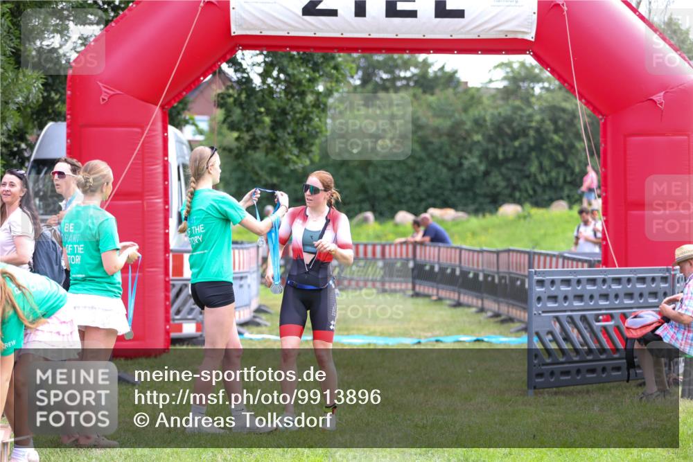 21.06.2026 - 29. Vierlanden-Triathlon Andreas Tolksdorf http://msf.ph/oto/9913896 21.06.2026 11:16:27 Ziel 449, 474, 609 meine-sportfotos.de