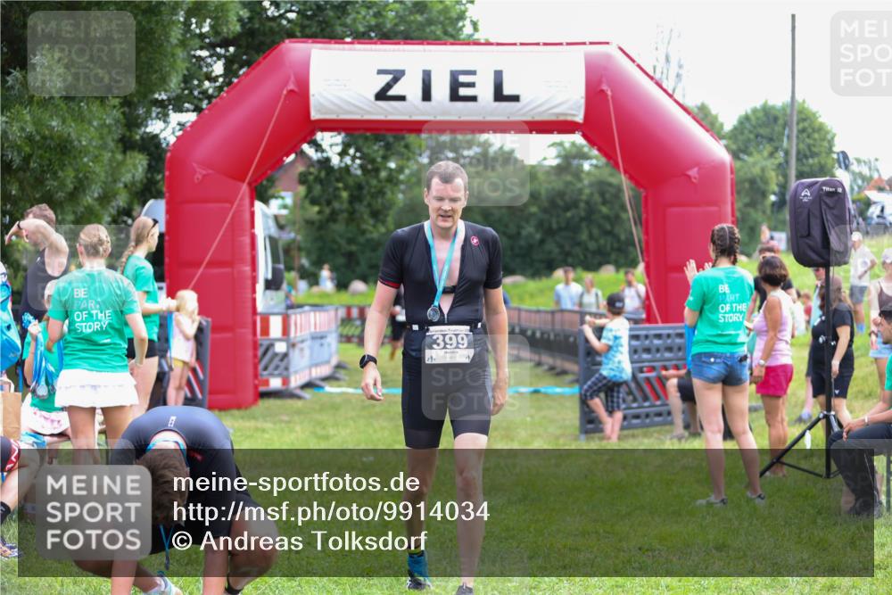 21.06.2026 - 29. Vierlanden-Triathlon Andreas Tolksdorf http://msf.ph/oto/9914034 21.06.2026 11:18:16 Ziel 361 meine-sportfotos.de
