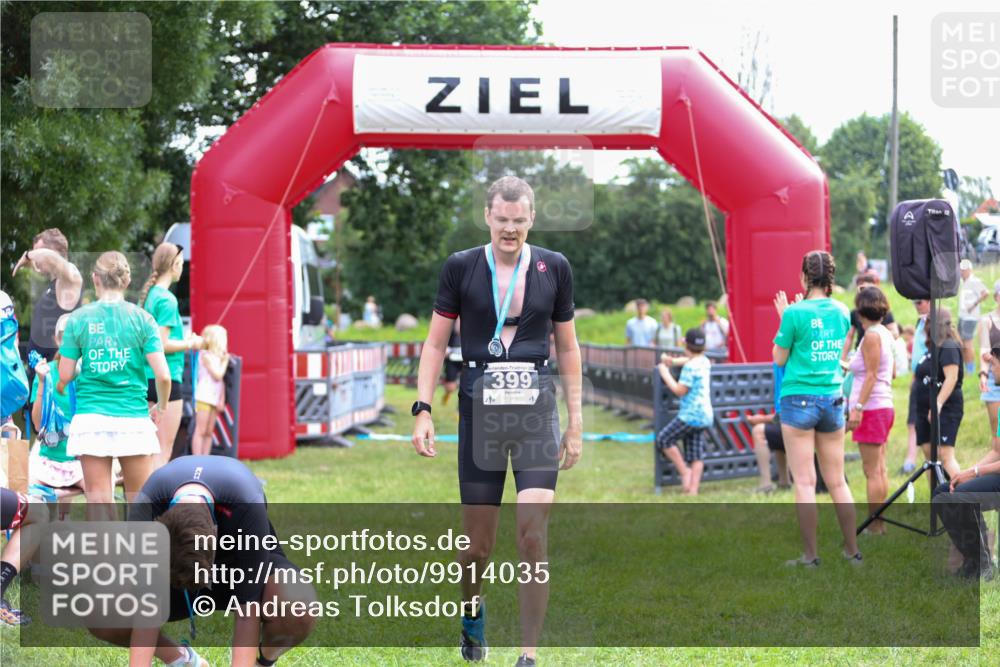 21.06.2026 - 29. Vierlanden-Triathlon Andreas Tolksdorf http://msf.ph/oto/9914035 21.06.2026 11:18:17 Ziel 361 meine-sportfotos.de