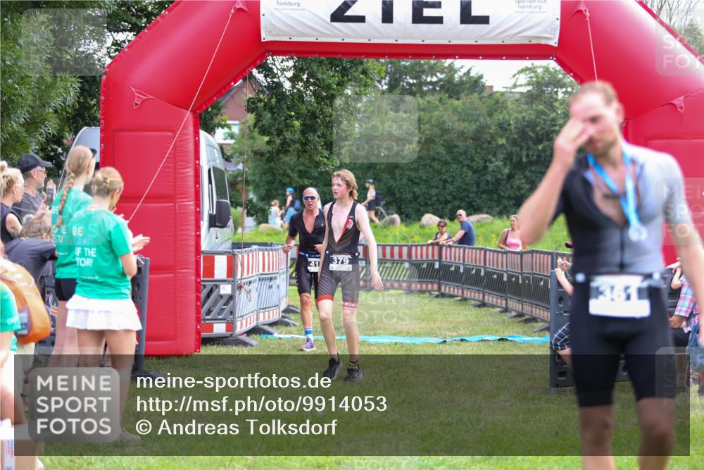 21.06.2026 - 29. Vierlanden-Triathlon Andreas Tolksdorf http://msf.ph/oto/9914053 21.06.2026 11:18:30 Ziel 412 meine-sportfotos.de
