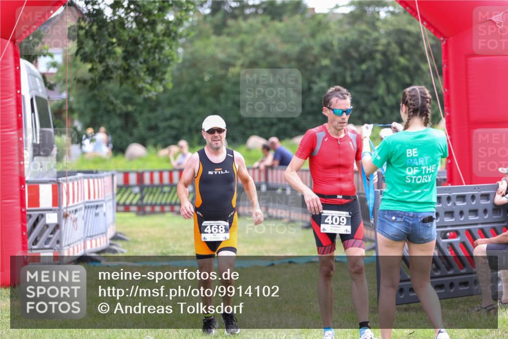 21.06.2026 - 29. Vierlanden-Triathlon Andreas Tolksdorf http://msf.ph/oto/9914102 21.06.2026 11:19:06 Ziel 468 meine-sportfotos.de
