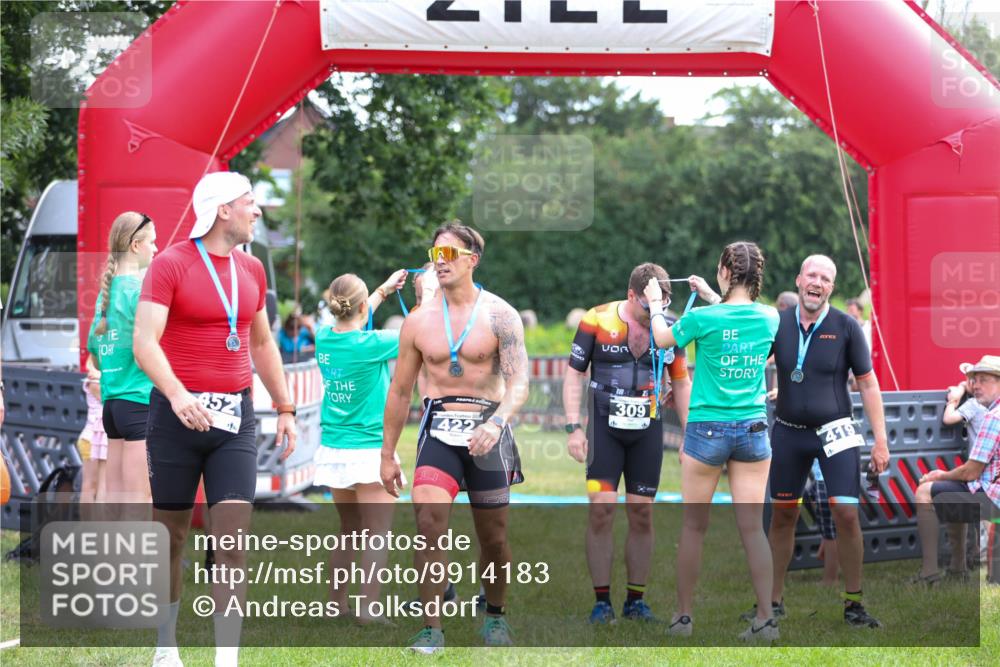 21.06.2026 - 29. Vierlanden-Triathlon Andreas Tolksdorf http://msf.ph/oto/9914183 21.06.2026 11:20:22 Ziel 309, 428 meine-sportfotos.de