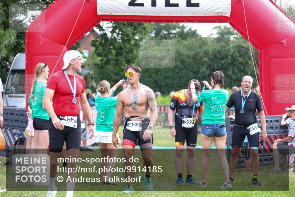 21.06.2026 - 29. Vierlanden-Triathlon Andreas Tolksdorf http://msf.ph/oto/9914185 21.06.2026 11:20:23 Ziel 428 meine-sportfotos.de