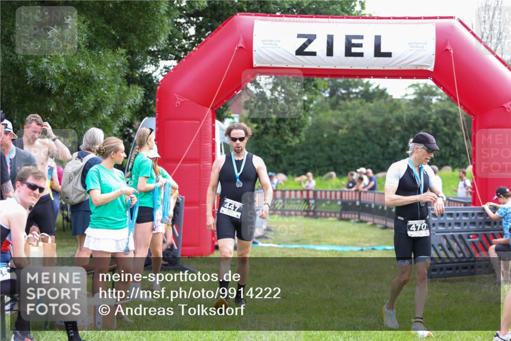 21.06.2026 - 29. Vierlanden-Triathlon Andreas Tolksdorf http://msf.ph/oto/9914222 21.06.2026 11:20:43 Ziel  meine-sportfotos.de