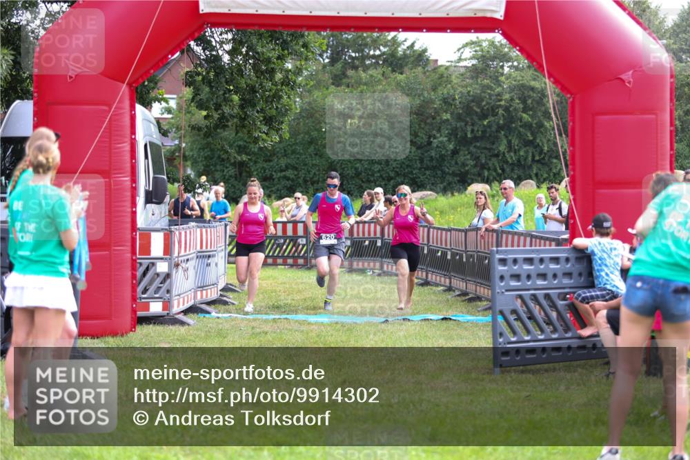 21.06.2026 - 29. Vierlanden-Triathlon Andreas Tolksdorf http://msf.ph/oto/9914302 21.06.2026 11:22:04 Ziel 417, 445, 620 meine-sportfotos.de