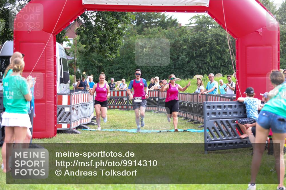 21.06.2026 - 29. Vierlanden-Triathlon Andreas Tolksdorf http://msf.ph/oto/9914310 21.06.2026 11:22:04 Ziel 417, 445, 620 meine-sportfotos.de