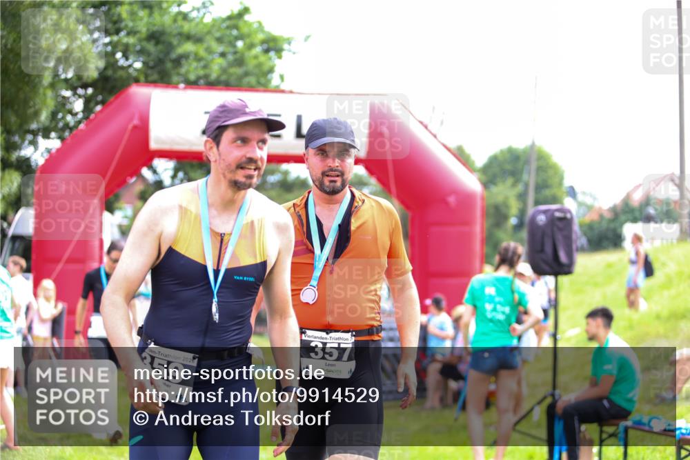 21.06.2026 - 29. Vierlanden-Triathlon Andreas Tolksdorf http://msf.ph/oto/9914529 21.06.2026 11:26:00 Ziel 477, 562 meine-sportfotos.de
