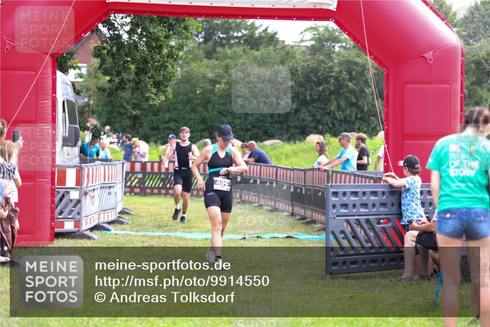 21.06.2026 - 29. Vierlanden-Triathlon Andreas Tolksdorf http://msf.ph/oto/9914550 21.06.2026 11:26:27 Ziel 496, 564, 1356 meine-sportfotos.de