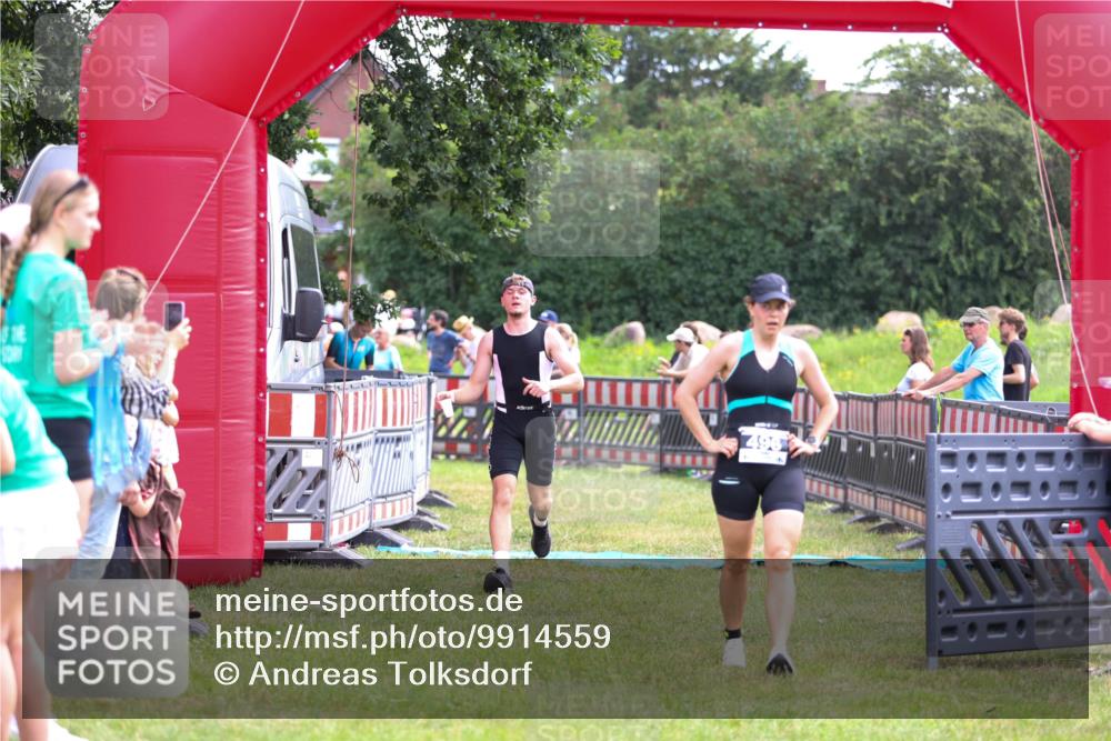 21.06.2026 - 29. Vierlanden-Triathlon Andreas Tolksdorf http://msf.ph/oto/9914559 21.06.2026 11:26:29 Ziel 496, 564, 1356 meine-sportfotos.de