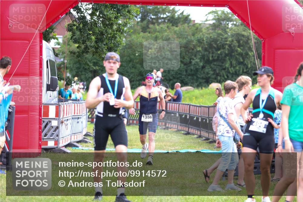 21.06.2026 - 29. Vierlanden-Triathlon Andreas Tolksdorf http://msf.ph/oto/9914572 21.06.2026 11:26:36 Ziel 536, 564, 1356 meine-sportfotos.de