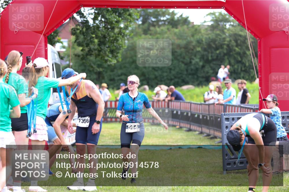 21.06.2026 - 29. Vierlanden-Triathlon Andreas Tolksdorf http://msf.ph/oto/9914578 21.06.2026 11:26:40 Ziel 536, 564, 1356 meine-sportfotos.de
