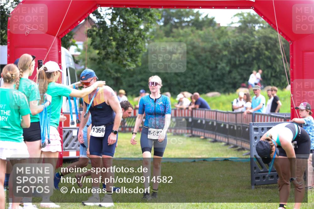 21.06.2026 - 29. Vierlanden-Triathlon Andreas Tolksdorf http://msf.ph/oto/9914582 21.06.2026 11:26:40 Ziel 536, 564, 1356 meine-sportfotos.de