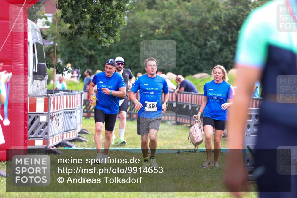 21.06.2026 - 29. Vierlanden-Triathlon Andreas Tolksdorf http://msf.ph/oto/9914653 21.06.2026 11:27:25 Ziel 442, 521, 619 meine-sportfotos.de
