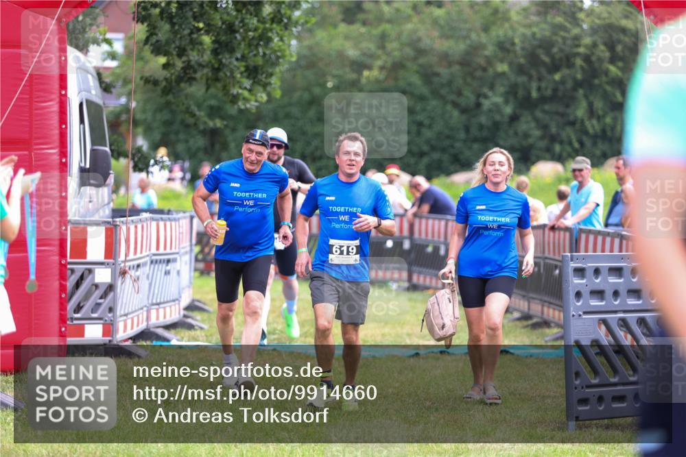 21.06.2026 - 29. Vierlanden-Triathlon Andreas Tolksdorf http://msf.ph/oto/9914660 21.06.2026 11:27:25 Ziel 442, 521, 619 meine-sportfotos.de