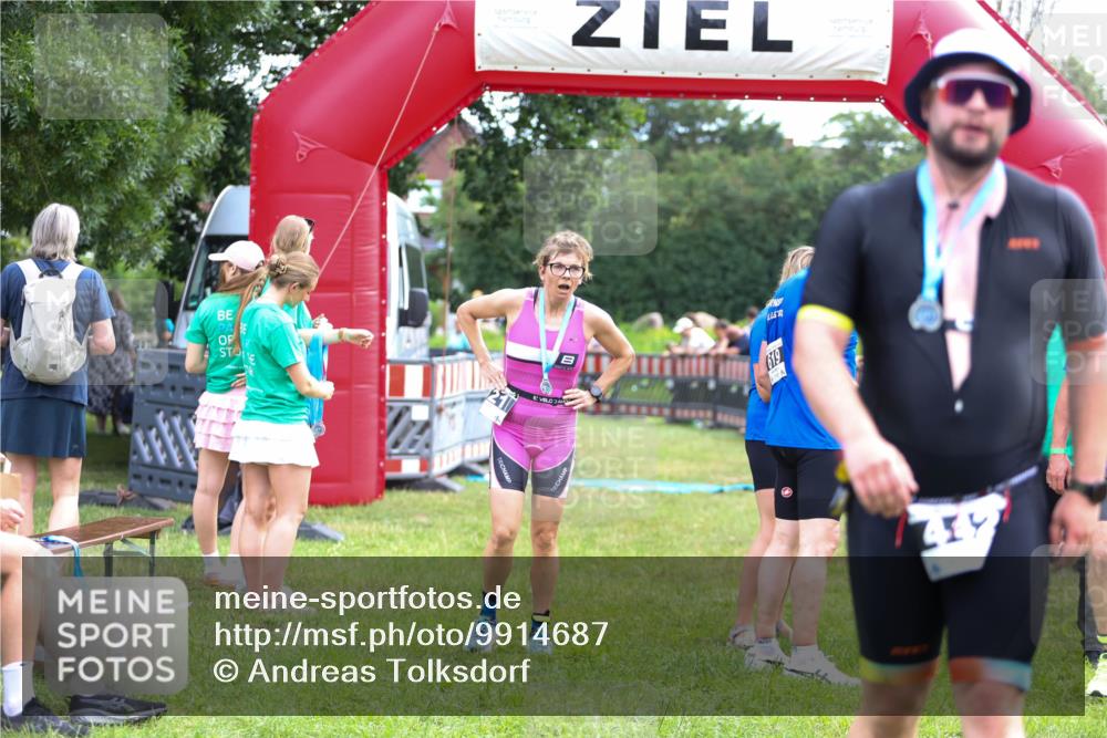 21.06.2026 - 29. Vierlanden-Triathlon Andreas Tolksdorf http://msf.ph/oto/9914687 21.06.2026 11:27:41 Ziel 396 meine-sportfotos.de