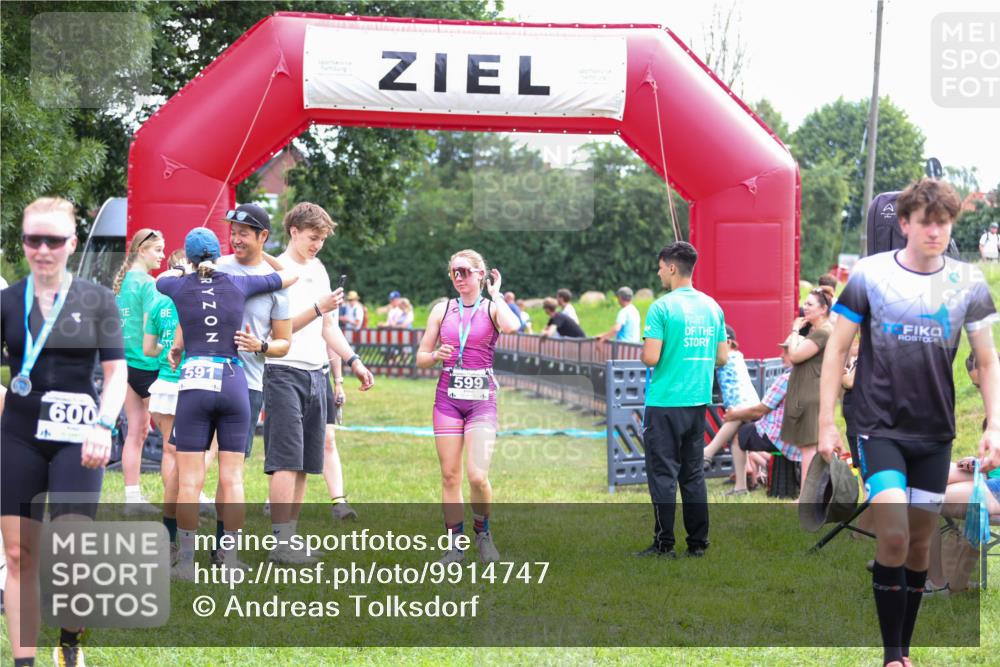21.06.2026 - 29. Vierlanden-Triathlon Andreas Tolksdorf http://msf.ph/oto/9914747 21.06.2026 11:28:29 Ziel 401, 540 meine-sportfotos.de