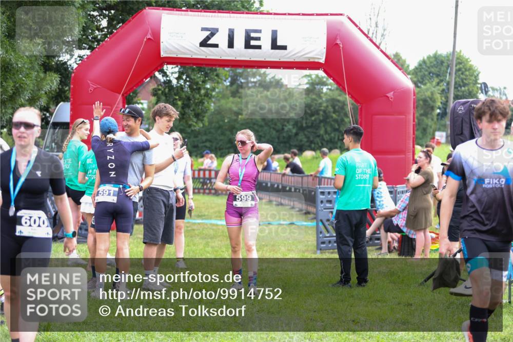 21.06.2026 - 29. Vierlanden-Triathlon Andreas Tolksdorf http://msf.ph/oto/9914752 21.06.2026 11:28:29 Ziel 401, 540 meine-sportfotos.de
