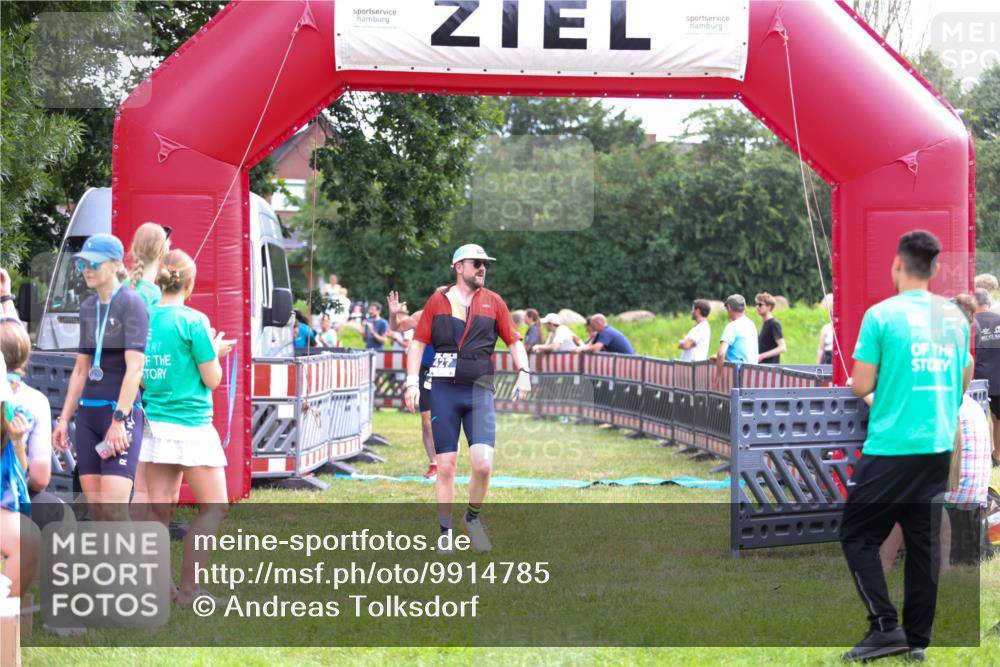 21.06.2026 - 29. Vierlanden-Triathlon Andreas Tolksdorf http://msf.ph/oto/9914785 21.06.2026 11:29:22 Ziel 427, 432, 623 meine-sportfotos.de
