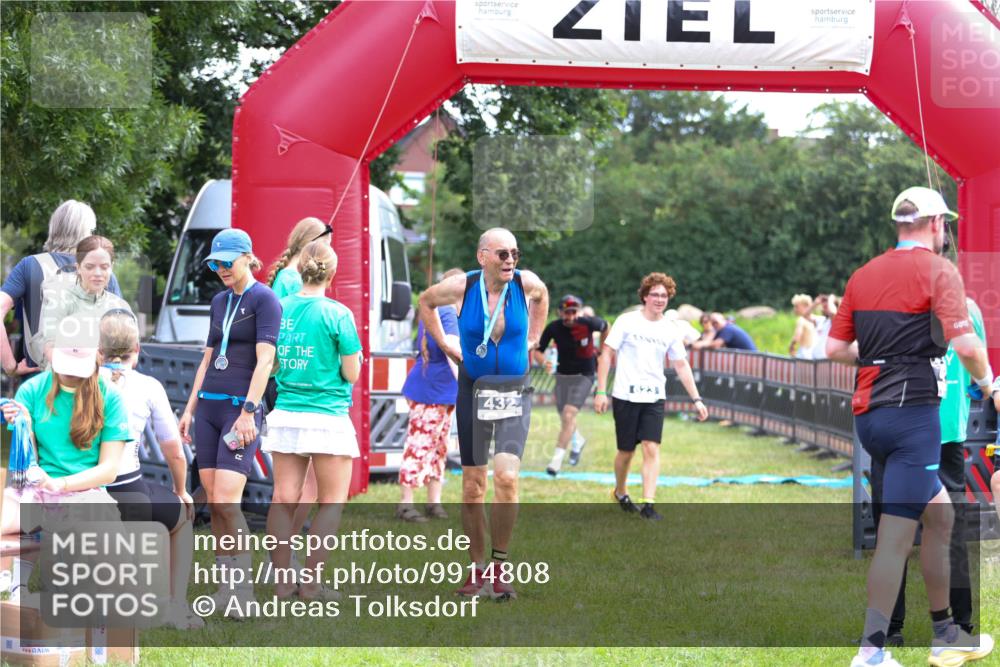 21.06.2026 - 29. Vierlanden-Triathlon Andreas Tolksdorf http://msf.ph/oto/9914808 21.06.2026 11:29:30 Ziel 81, 623 meine-sportfotos.de