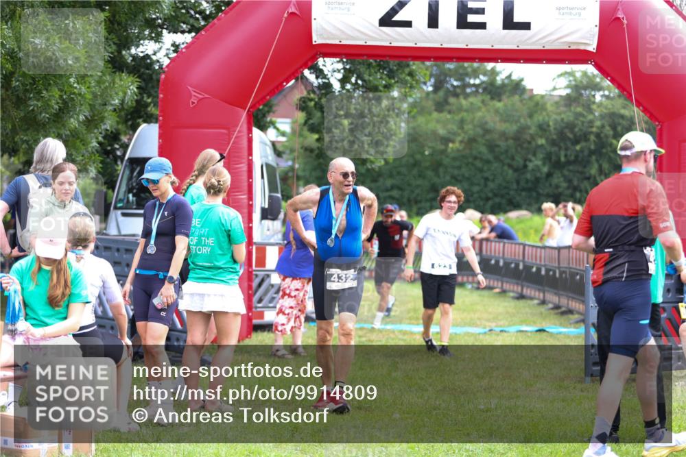 21.06.2026 - 29. Vierlanden-Triathlon Andreas Tolksdorf http://msf.ph/oto/9914809 21.06.2026 11:29:30 Ziel 81, 623 meine-sportfotos.de