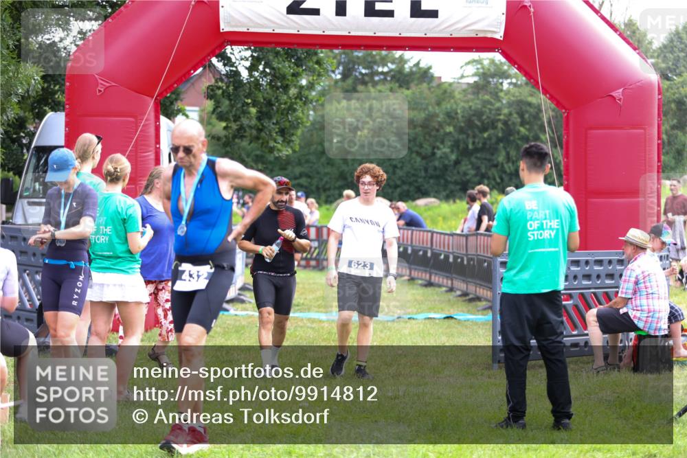 21.06.2026 - 29. Vierlanden-Triathlon Andreas Tolksdorf http://msf.ph/oto/9914812 21.06.2026 11:29:34 Ziel 81 meine-sportfotos.de