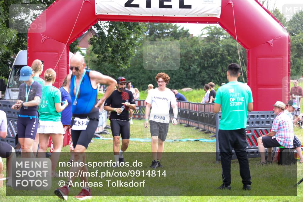 21.06.2026 - 29. Vierlanden-Triathlon Andreas Tolksdorf http://msf.ph/oto/9914814 21.06.2026 11:29:34 Ziel 81 meine-sportfotos.de