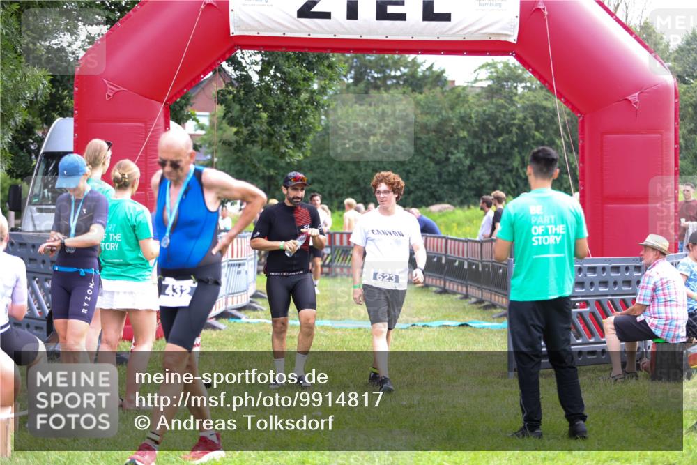 21.06.2026 - 29. Vierlanden-Triathlon Andreas Tolksdorf http://msf.ph/oto/9914817 21.06.2026 11:29:34 Ziel 81 meine-sportfotos.de
