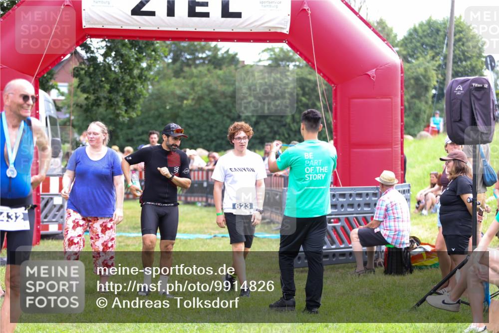 21.06.2026 - 29. Vierlanden-Triathlon Andreas Tolksdorf http://msf.ph/oto/9914826 21.06.2026 11:29:36 Ziel 81 meine-sportfotos.de
