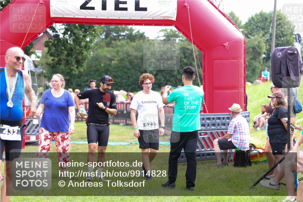 21.06.2026 - 29. Vierlanden-Triathlon Andreas Tolksdorf http://msf.ph/oto/9914828 21.06.2026 11:29:36 Ziel 81 meine-sportfotos.de