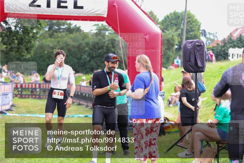 21.06.2026 - 29. Vierlanden-Triathlon Andreas Tolksdorf http://msf.ph/oto/9914833 21.06.2026 11:29:44 Ziel 418, 530 meine-sportfotos.de