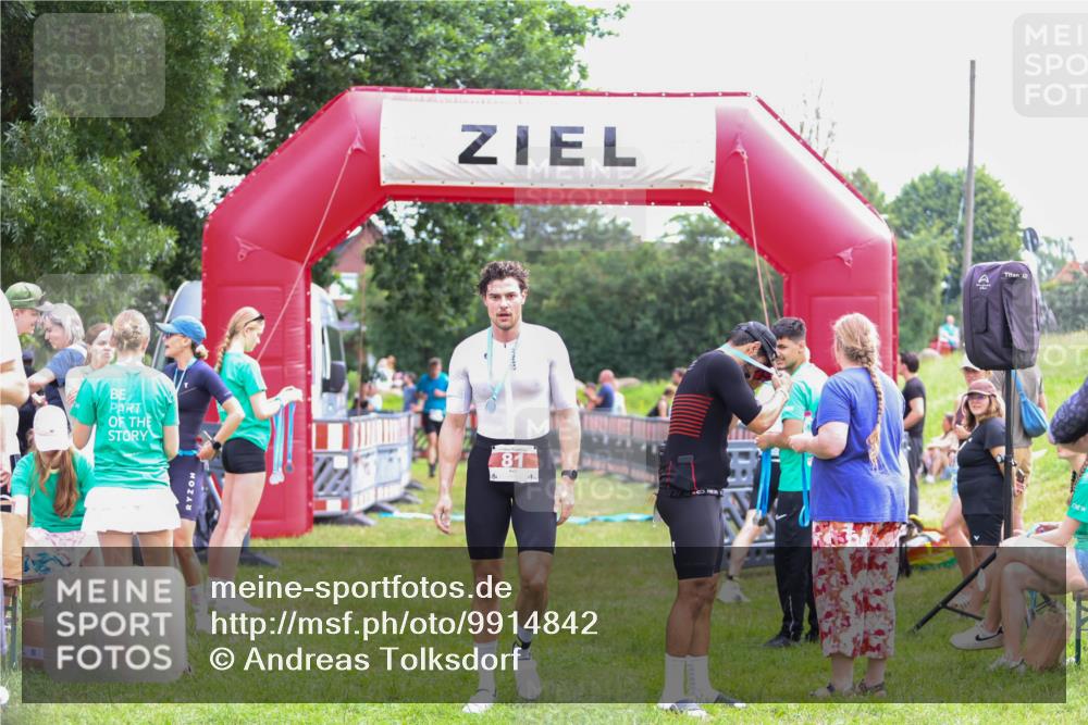 21.06.2026 - 29. Vierlanden-Triathlon Andreas Tolksdorf http://msf.ph/oto/9914842 21.06.2026 11:29:47 Ziel 404, 418, 530 meine-sportfotos.de
