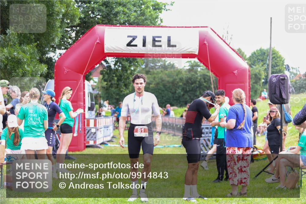 21.06.2026 - 29. Vierlanden-Triathlon Andreas Tolksdorf http://msf.ph/oto/9914843 21.06.2026 11:29:47 Ziel 404, 418, 530 meine-sportfotos.de