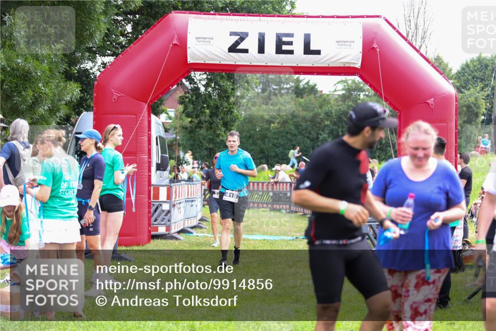 21.06.2026 - 29. Vierlanden-Triathlon Andreas Tolksdorf http://msf.ph/oto/9914856 21.06.2026 11:29:53 Ziel 404, 418, 530, 545 meine-sportfotos.de