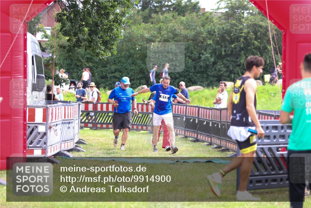 21.06.2026 - 29. Vierlanden-Triathlon Andreas Tolksdorf http://msf.ph/oto/9914900 21.06.2026 11:30:51 Ziel 615 meine-sportfotos.de