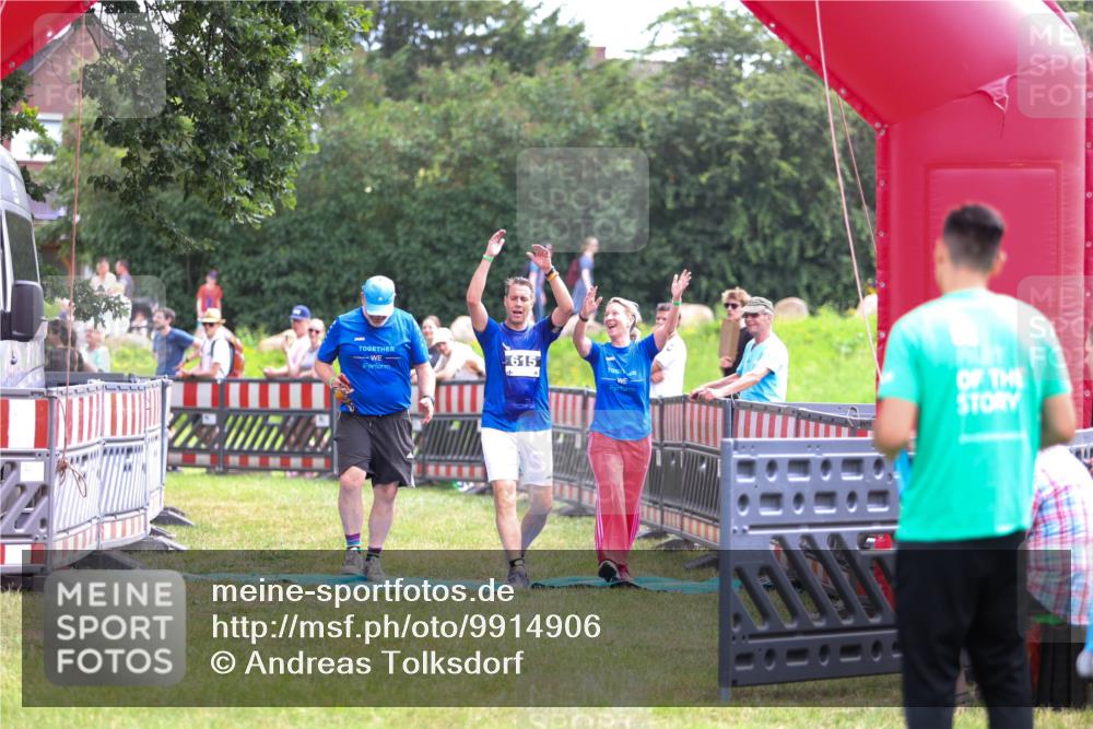 21.06.2026 - 29. Vierlanden-Triathlon Andreas Tolksdorf http://msf.ph/oto/9914906 21.06.2026 11:30:52 Ziel 615 meine-sportfotos.de